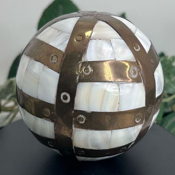 Mother Of Pearl Mossaic Sphere Orb Ball With Brass Detail 4” Round White - Picture 2 of 13